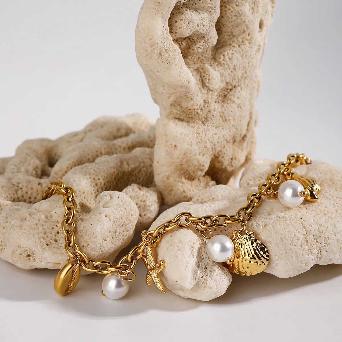 Seas the Day Seashell and Starfish Bracelet - Sorelle Gifts