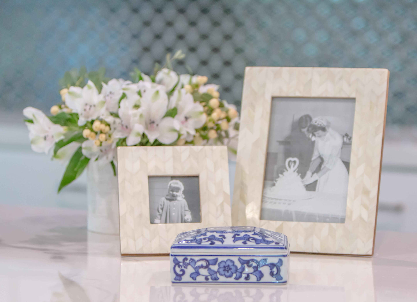Blue Chinoiserie Porcelain Trinket Box for Elegant Storage