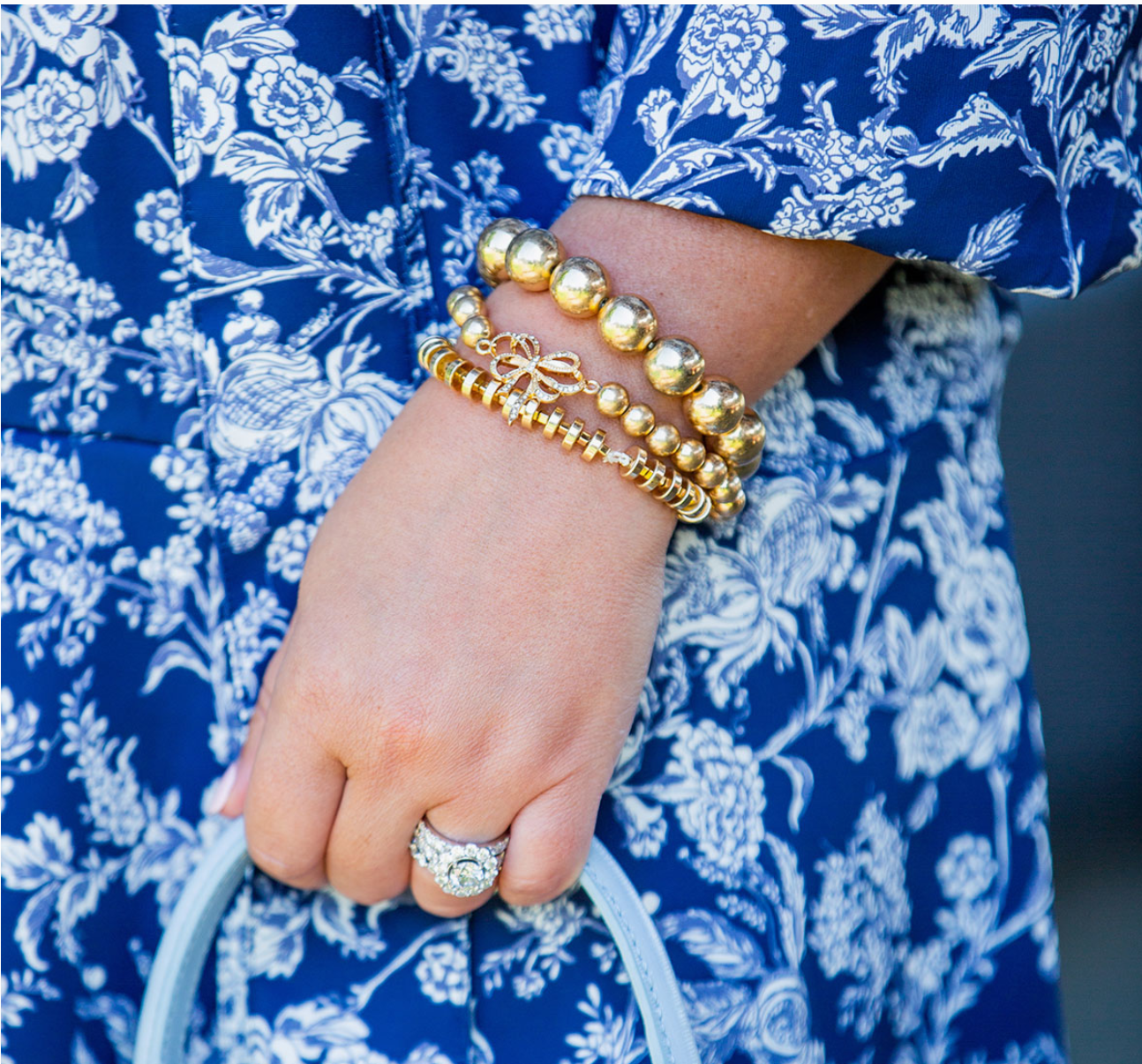 Gold Pavé Bow Ball Bead Stretch Bracelet - Elegant and Chic Accessory in Worn Gold