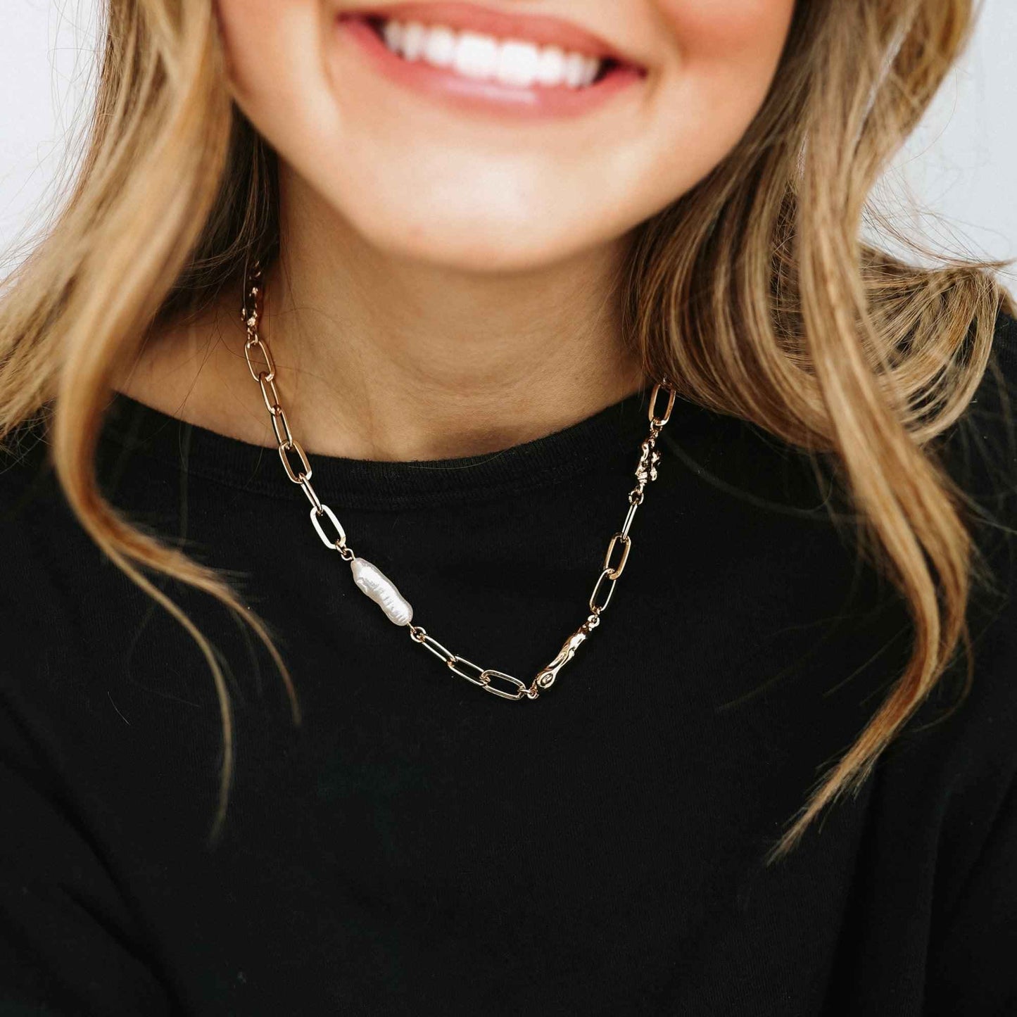 Gold Link Pearl Necklace