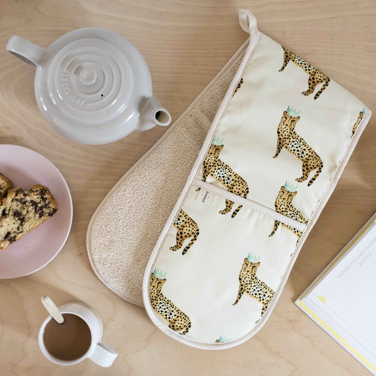 Party Animal Cheetah Oven Gloves