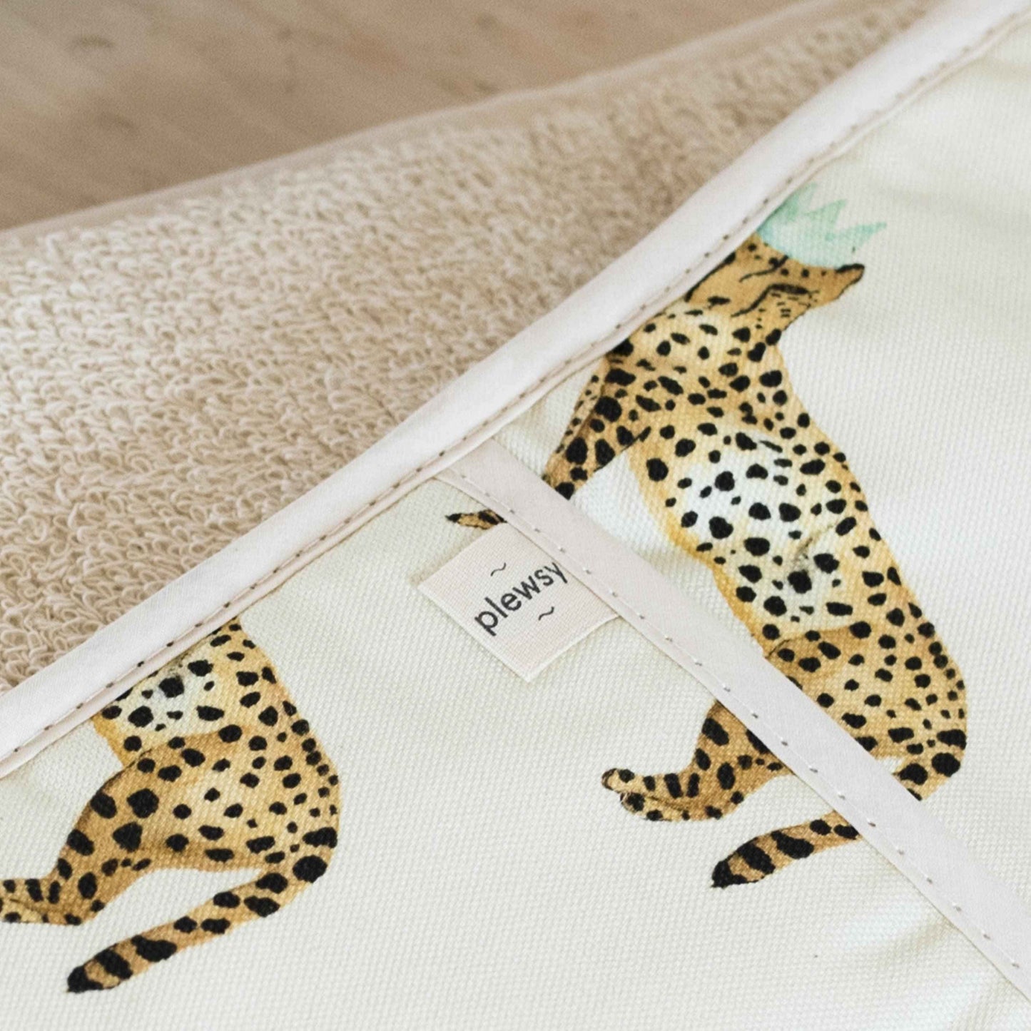 Party Animal Cheetah Oven Gloves