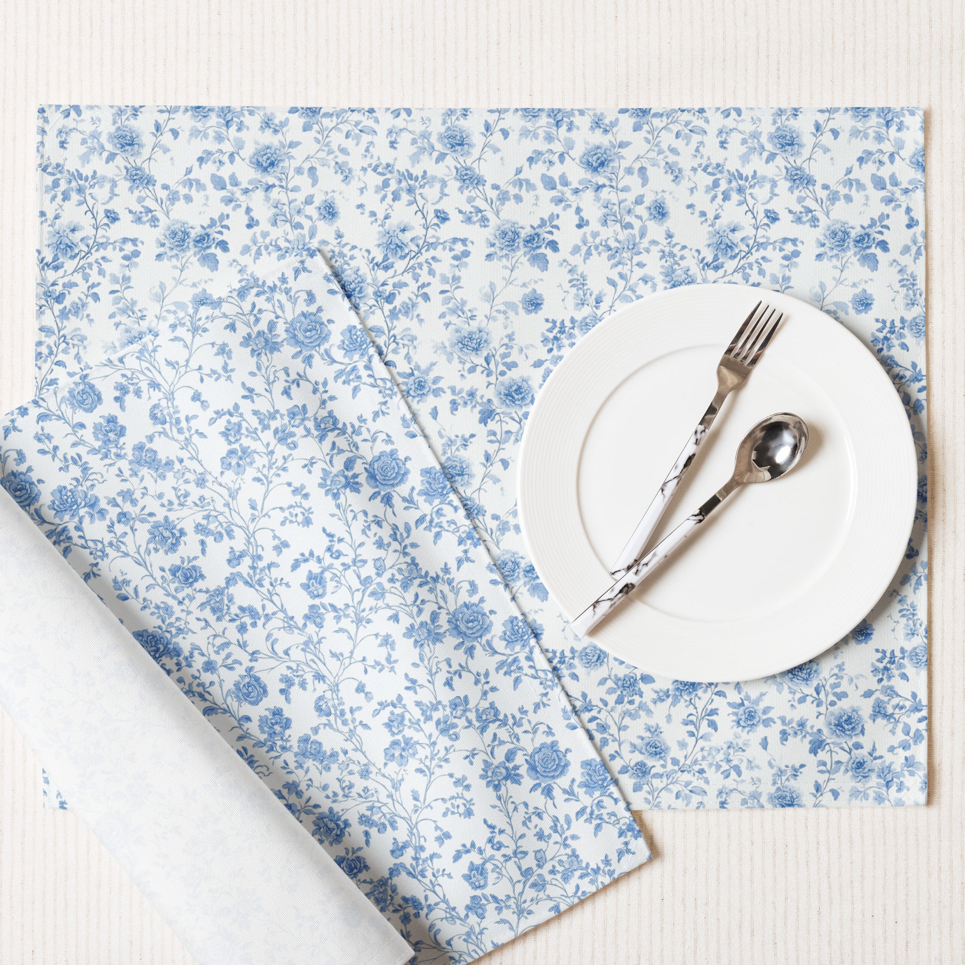 Heirloom Collection Blue Toile Cloth Placemat Set - Sorelle Gifts