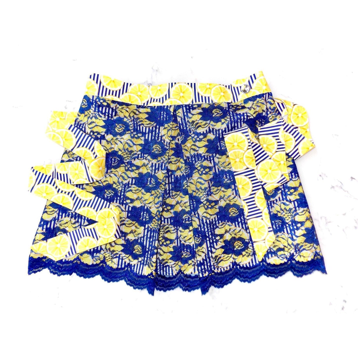 When Life Gives You Lemons Make Lemonade Convertible Apron - Sorelle Gifts