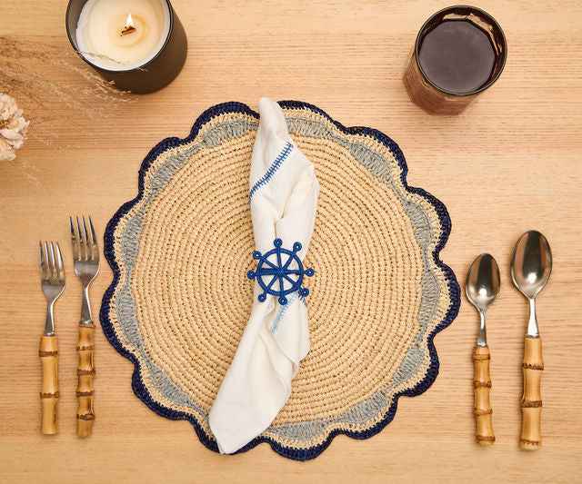 Coastal Ship Wheel Napkin Ring – 2.5” Handwoven Iraca Palm – Nautical Table Decor from Colombia