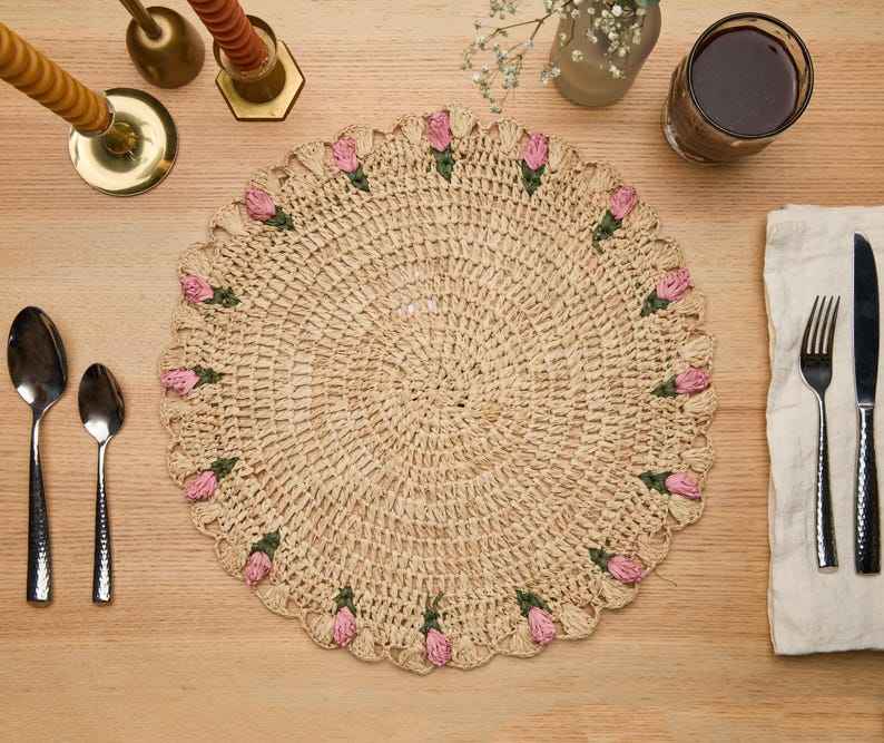 Tulip Floral Placemats – Hand-Crocheted Raffia Palm Floral Placemats – Spring Table Decor