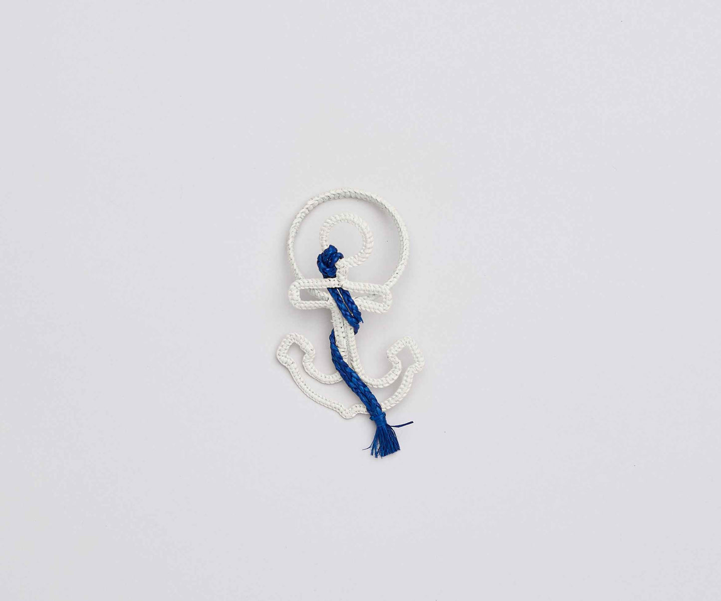 Nautical Anchor Napkin Rings – Coastal Table Decor, Handmade Raffia Napkin Holders, Set of 4 Blue and White Anchor Rings, Ocean Party Decor