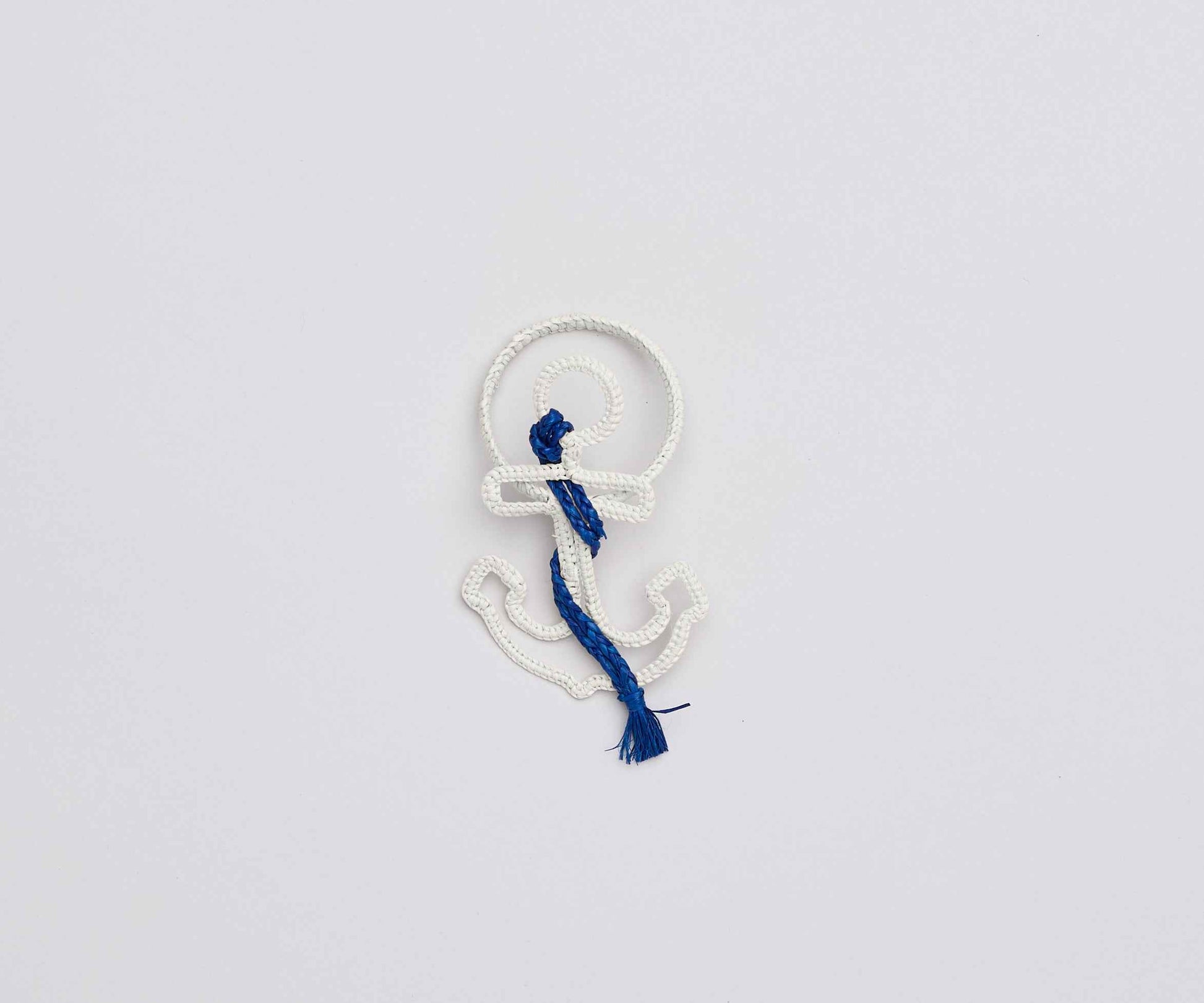 Nautical Anchor Napkin Rings – Coastal Table Decor, Handmade Raffia Napkin Holders, Set of 4 Blue and White Anchor Rings, Ocean Party Decor