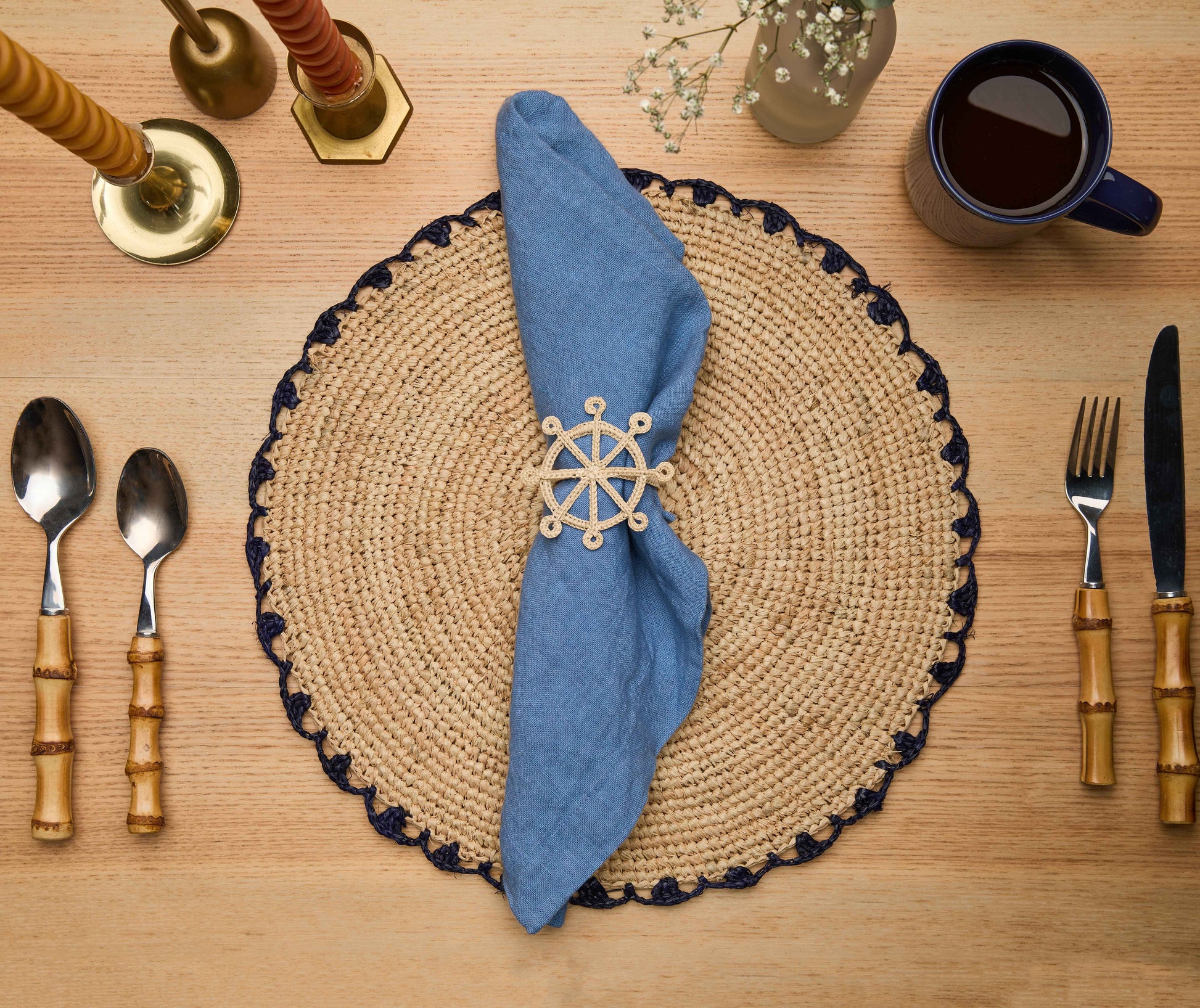 Coastal Ship Wheel Napkin Ring – 2.5” Handwoven Iraca Palm – Nautical Table Decor from Colombia