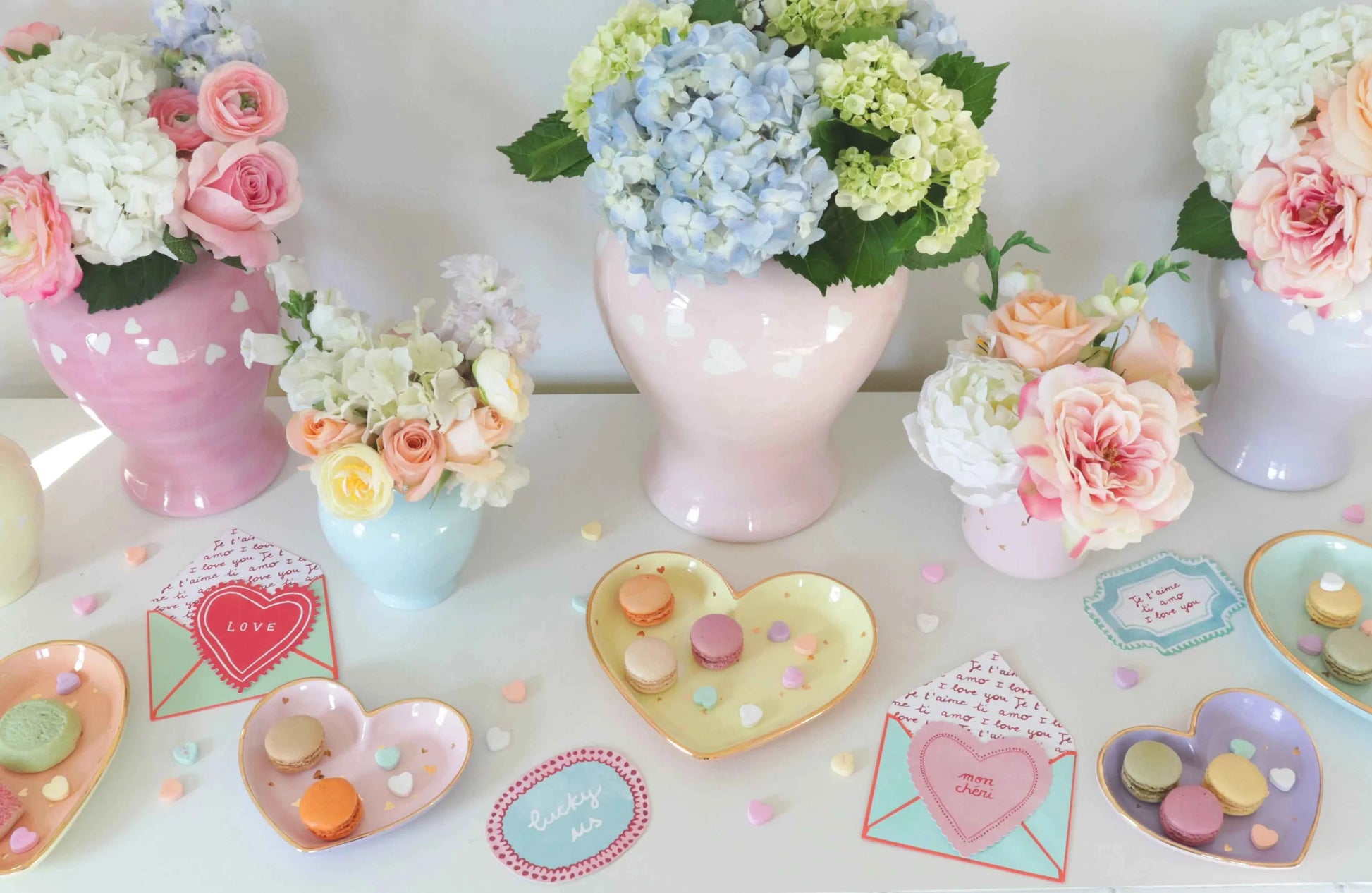 "Love is in the Air" Ginger Jars in Light Lavender