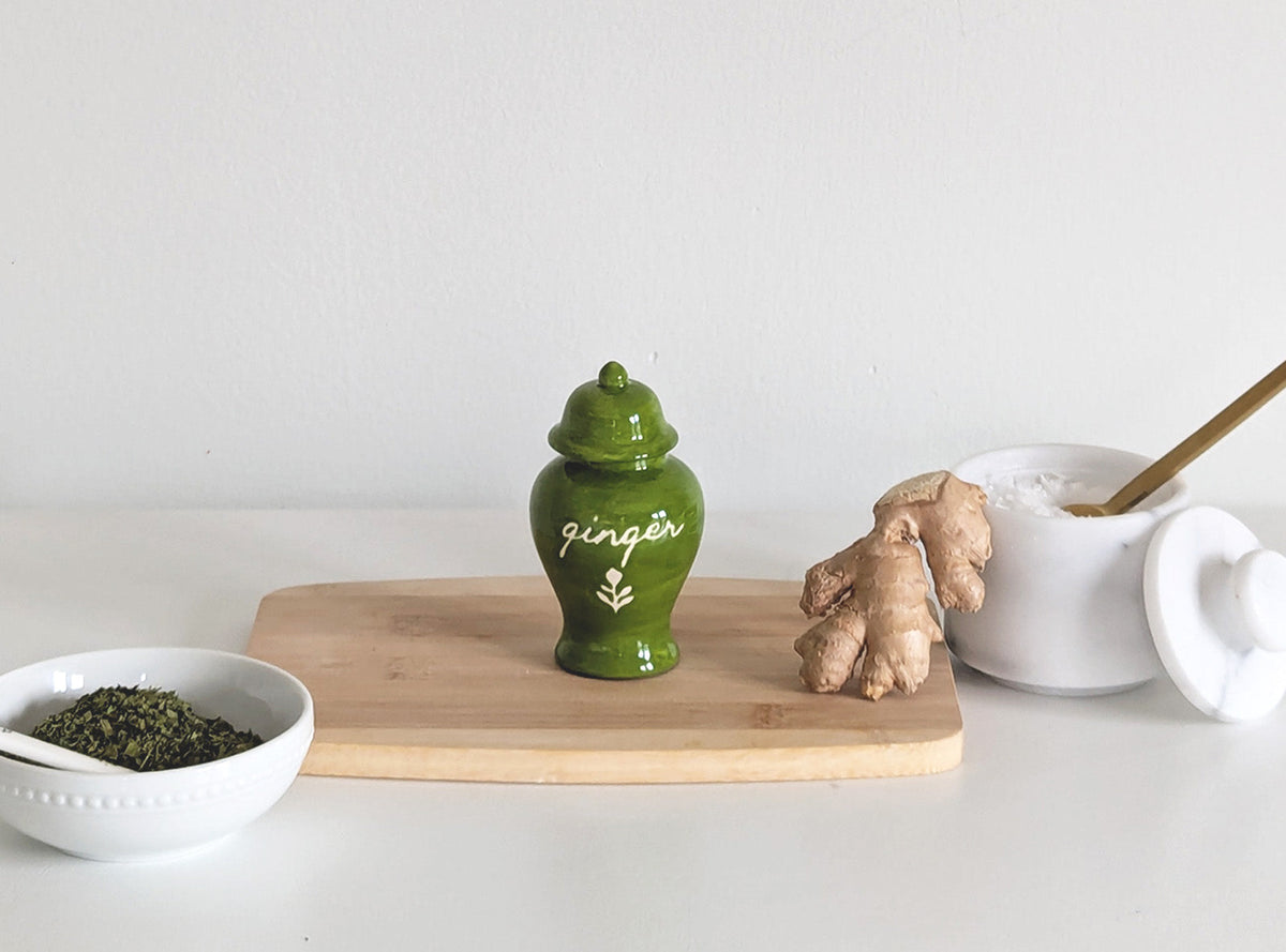 Chinoiserie Spice Jar Set 2 - tarragon, chive, ginger, thyme, allspice, and nutmeg