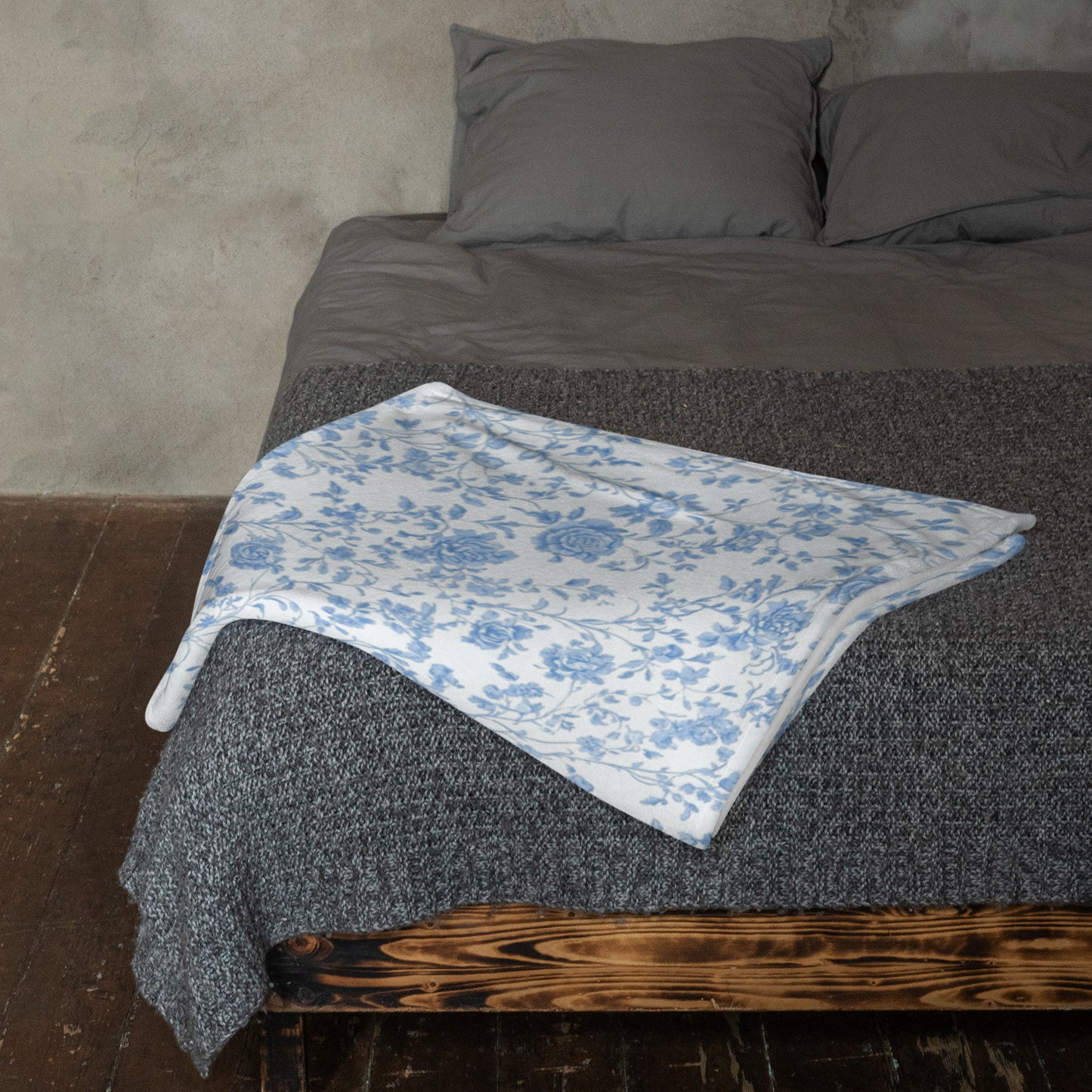Heirloom Collection Blue Toile Throw Blanket